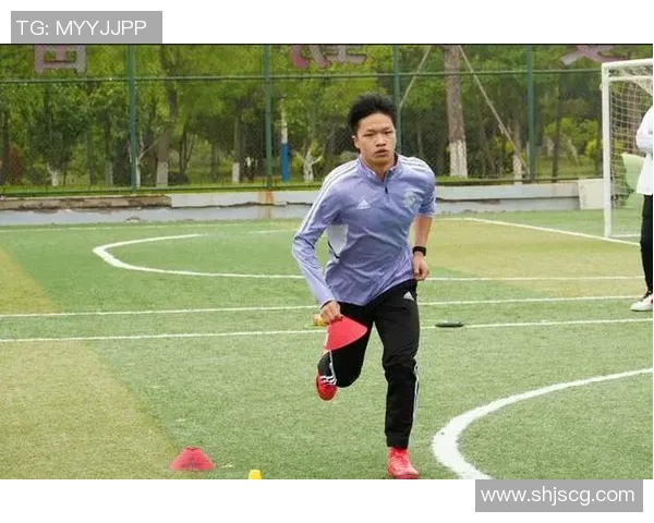 顶级球星一对一足球训练课程助你突破极限提升技能 顶级球星一对一足球训练课程助你突破极限提升技能